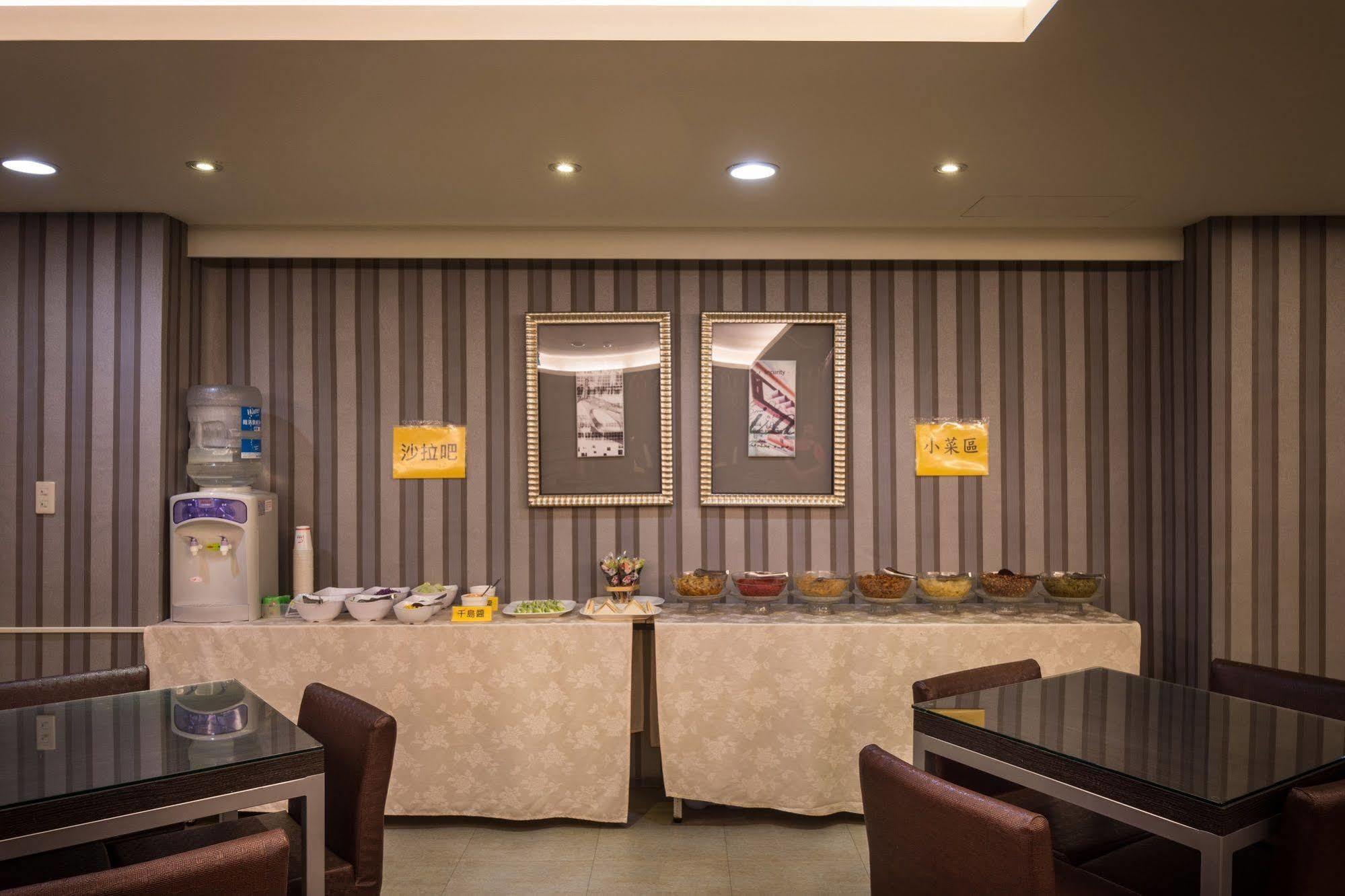 Ren Mei Fashion Hotel Тайджун Екстериор снимка