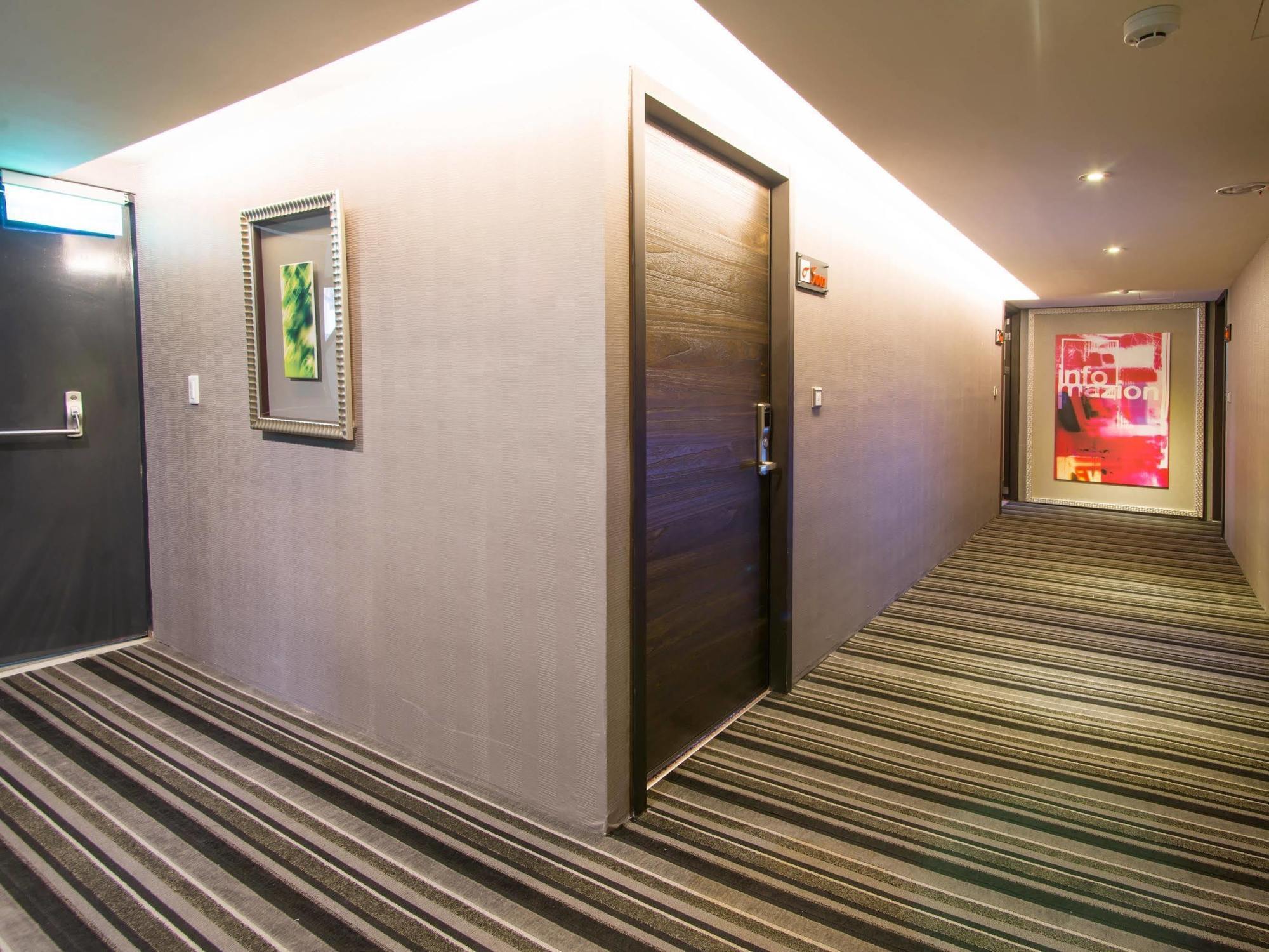 Ren Mei Fashion Hotel Тайджун Екстериор снимка